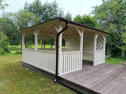 4x4.5 m Weißes Holzpavillon — Elegantes Gartenpavillon mit Terrasse und Schönem Design