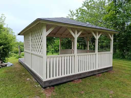 4x4.5 m Weißes Holzpavillon — Elegantes Gartenpavillon mit Terrasse und Schönem Design