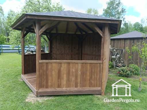 Sechseckiger dunkelgrauer Gartenpavillon mit grauem Schindeldach