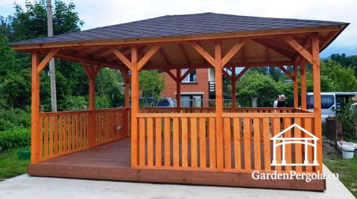 4x5 m Amber Holzpavillon — geräumiger Gartenpavillon mit Boden, Geländern und überdachtem Dach